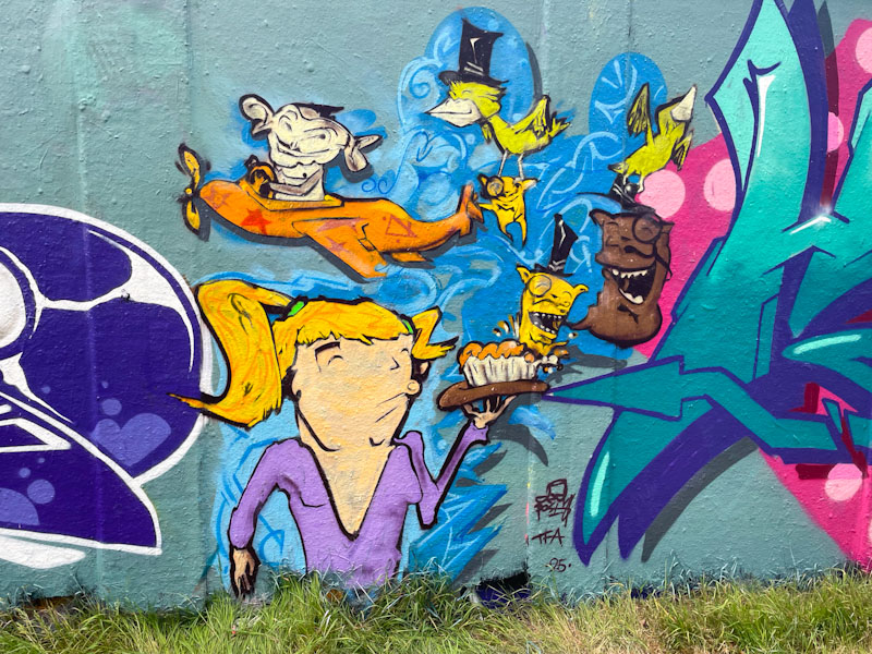 Posh, M32 roundabout, Bristol, May 2025