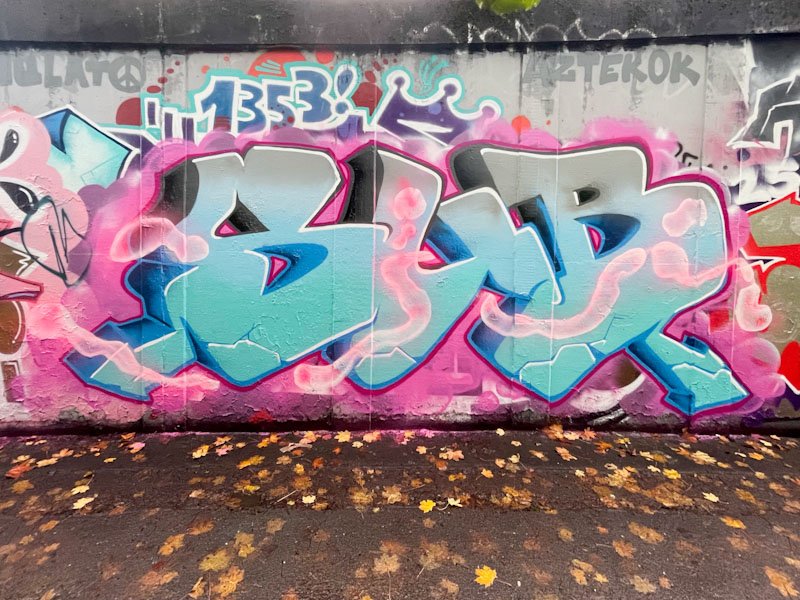 Sub, M32 roundabout, Bristol, November 2025