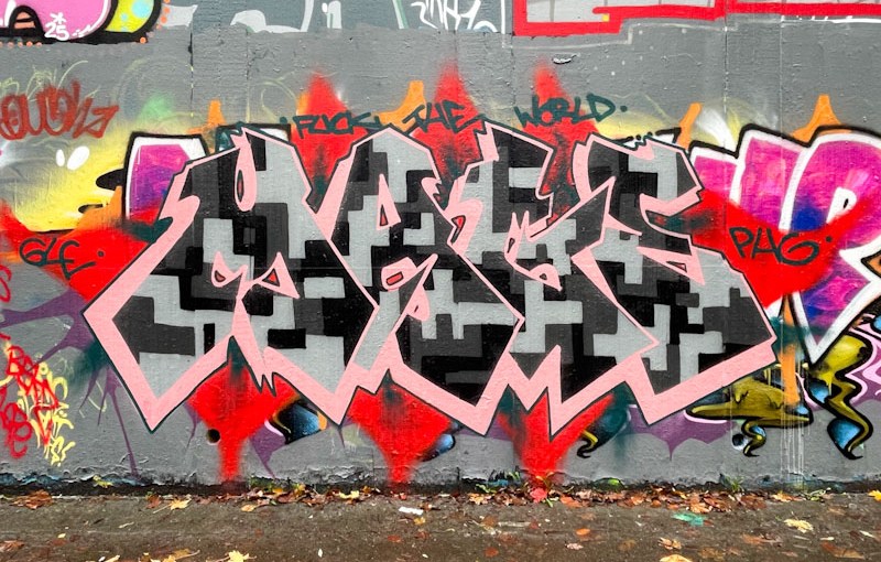 7399.  M32 roundabout J3&nbsp;(735)