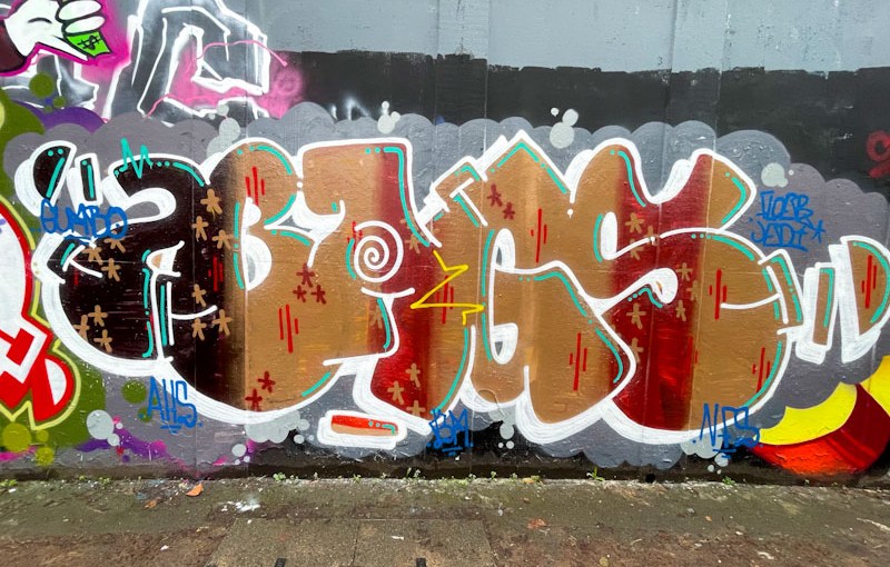 Bags, M32 roundabout, Bristol, March 2026