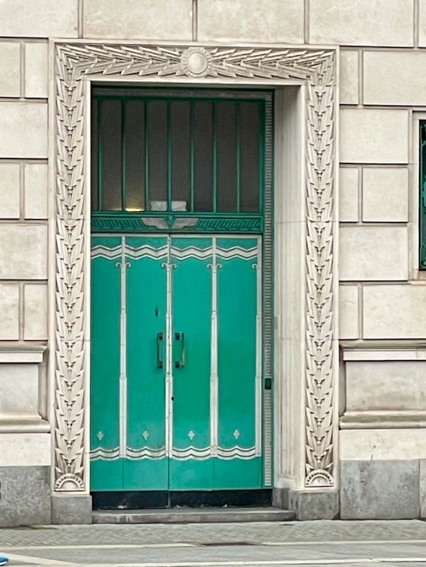 Green door, The Strand, Liverpool, March 2025