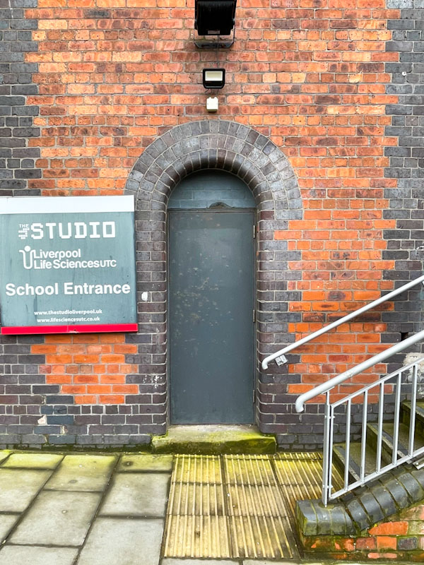 Arched door and steps, Greenland Street, Liverpool, March 2025