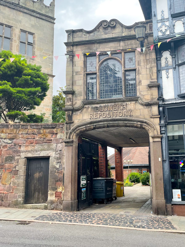 Blower's Repositary gateway and door, Castlegate, Shrewsbury, Shropshire, August 2026