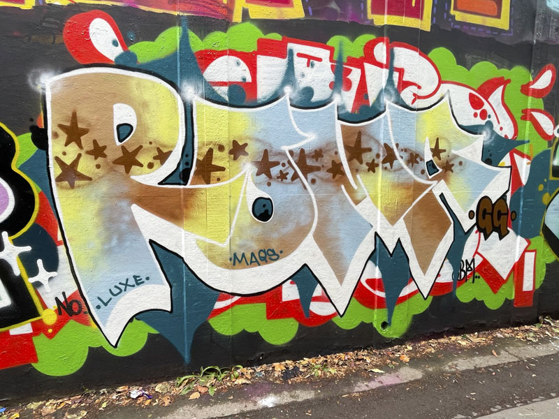 Roma, M32 roundabout, Bristol, August 2026